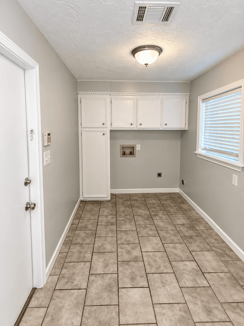 Jackson House: 1426 Tracewood Dr