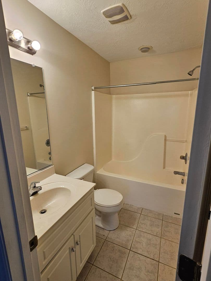 Augusta Townhome: 338 Bay Street