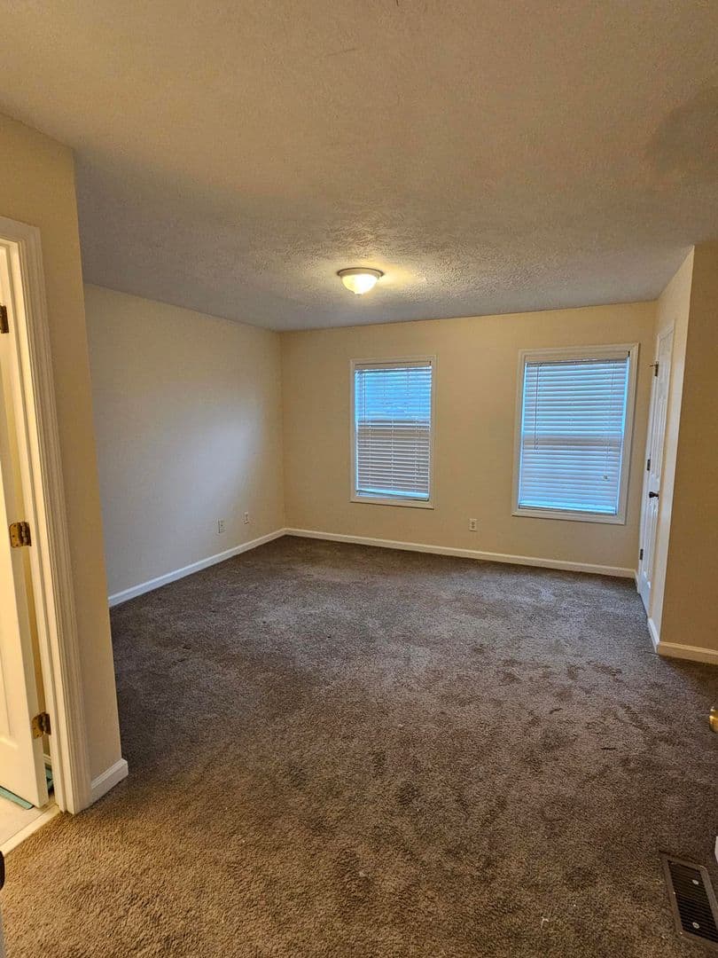 Augusta Townhome: 338 Bay Street
