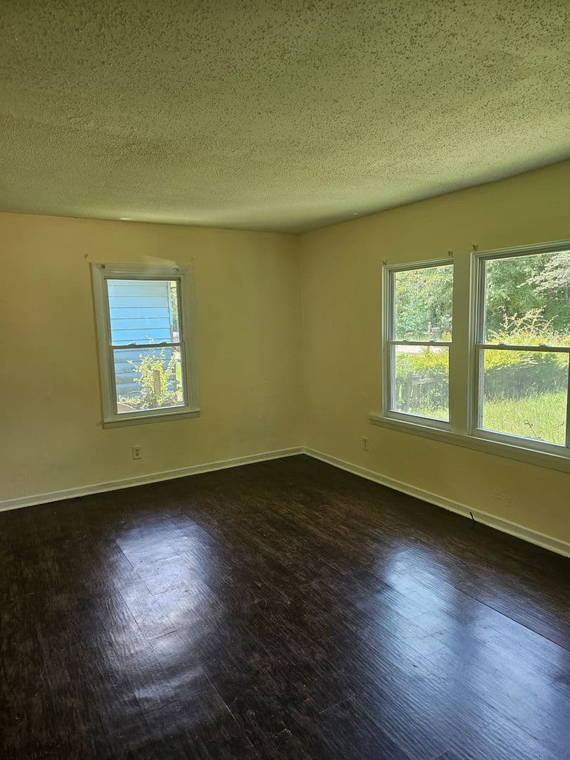 Augusta House: 2430 Oakridge