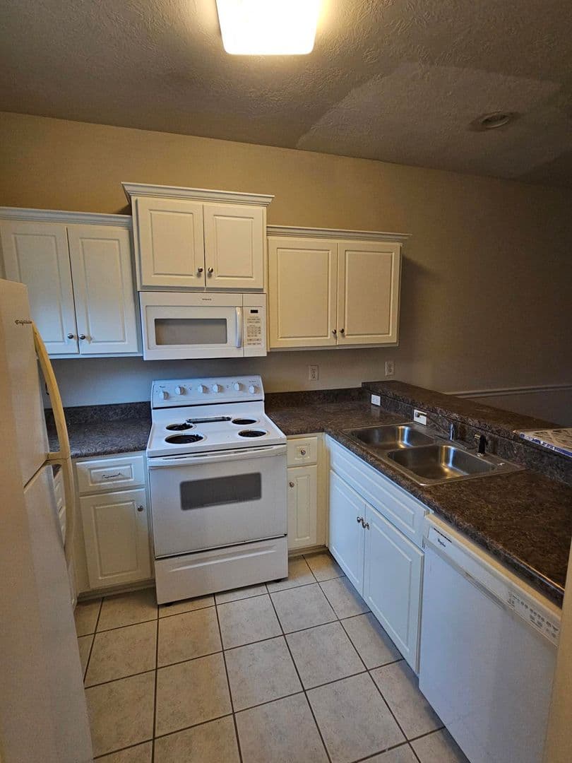 Augusta Townhome: 338 Bay Street