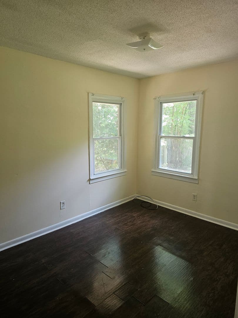 Augusta House: 2430 Oakridge