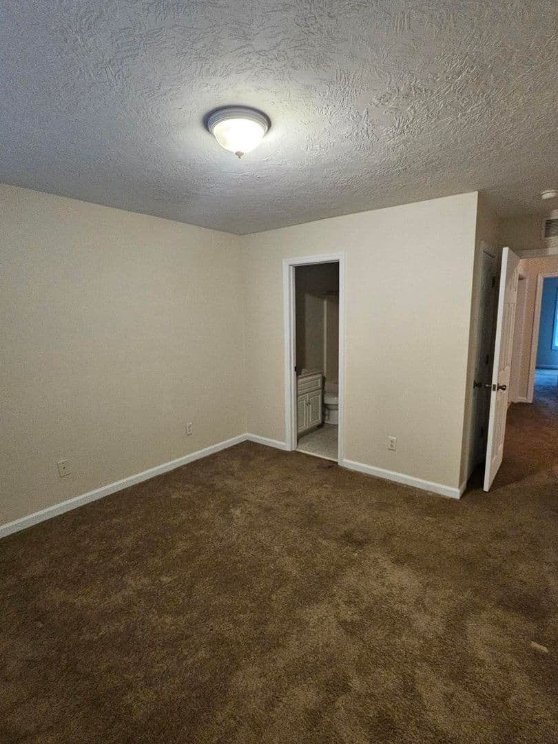 Augusta Townhome: 338 Bay Street