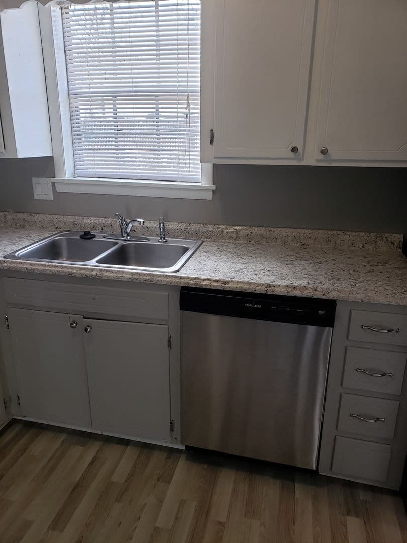 North Augusta House: 421 Alta Vista