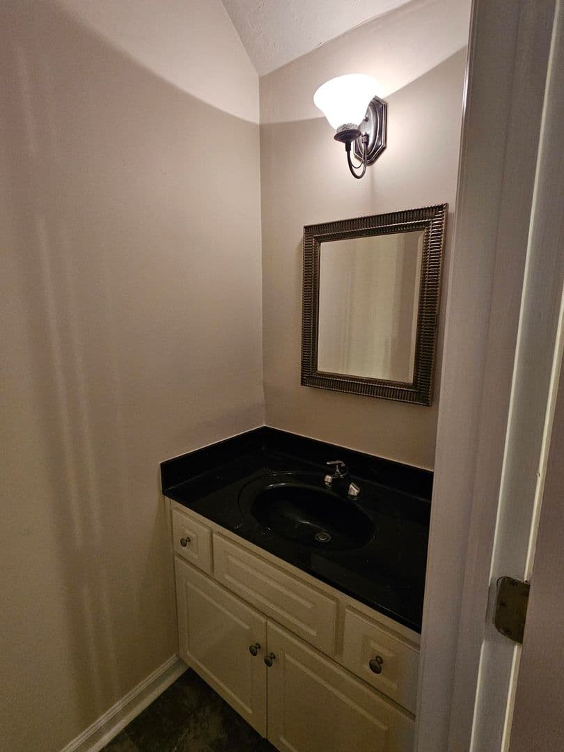Augusta Townhome: 338 Bay Street
