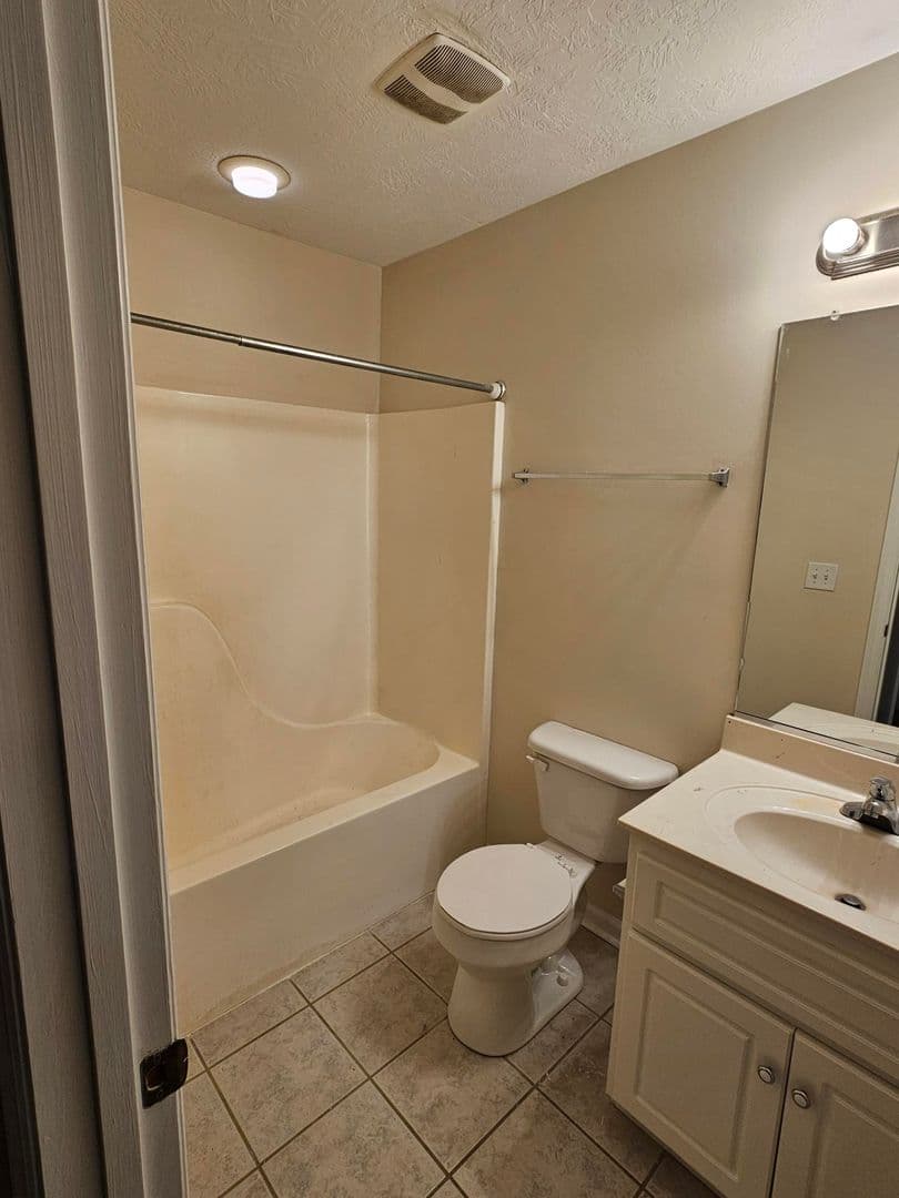 Augusta Townhome: 338 Bay Street