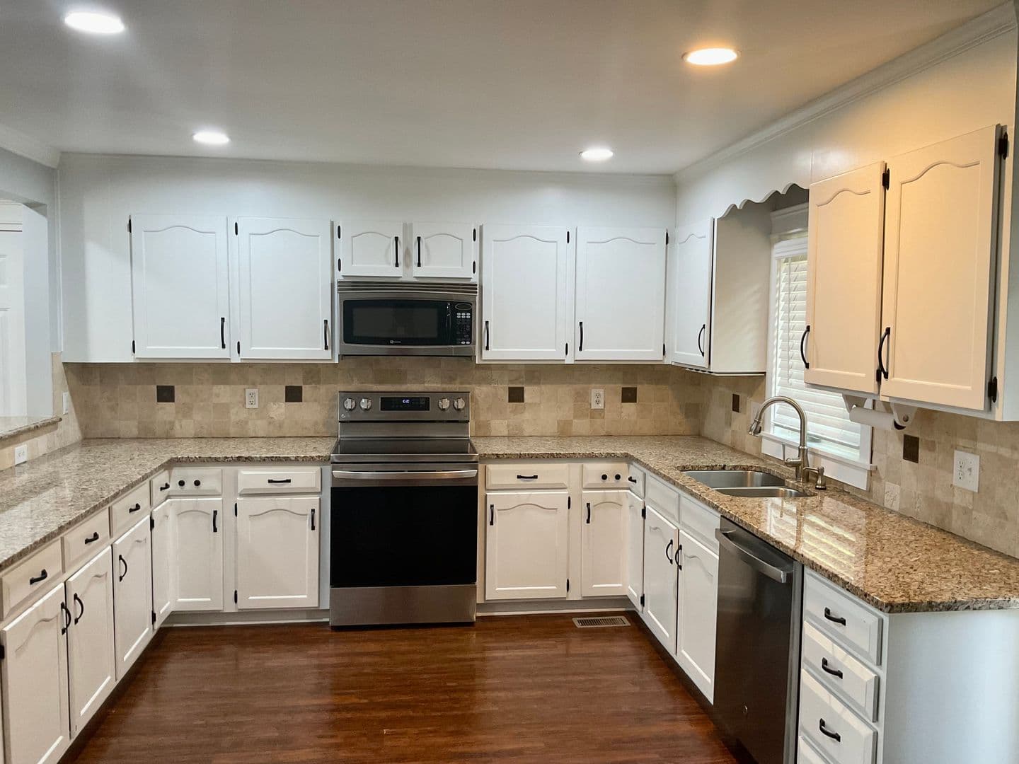 Lincolnton House: 1190 Park Cir