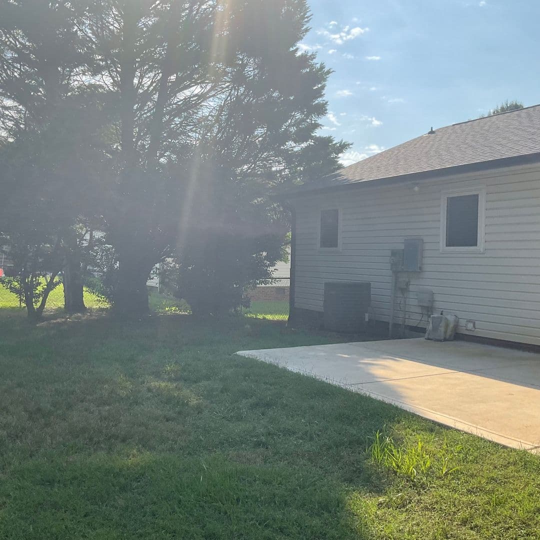 Lincolnton House: 1190 Park Cir