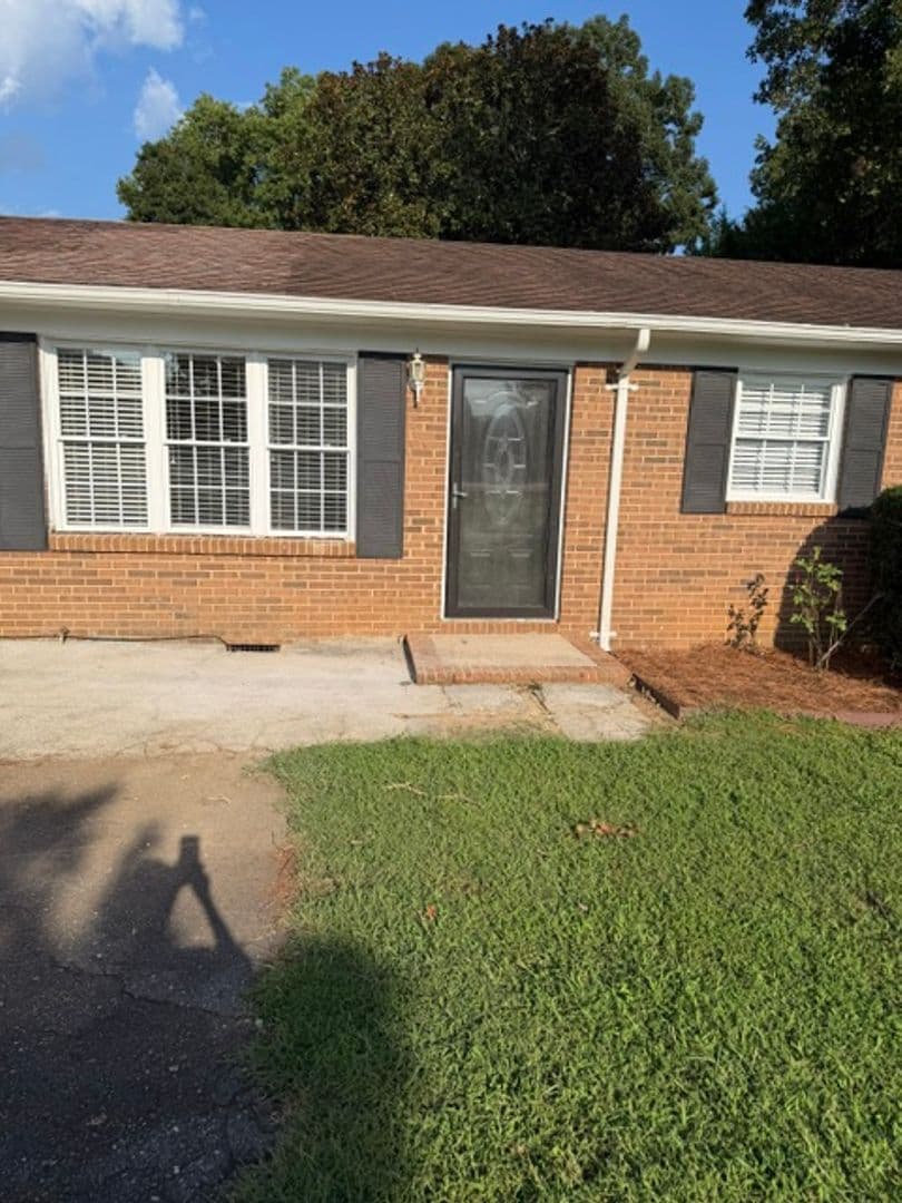 Lincolnton House: 735 Salem Church Road