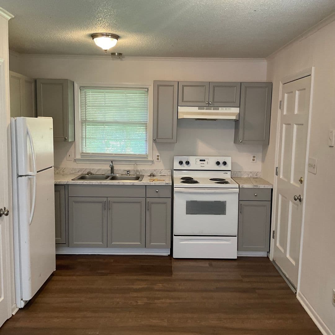 Lincolnton House: 2835 Shrum Street