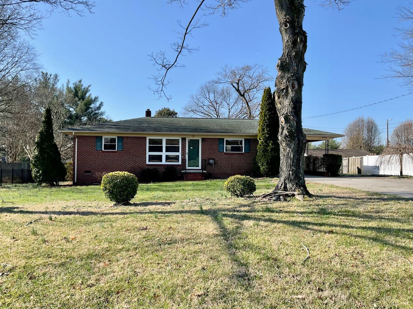 Lincolnton House: 1804 Country Club Road