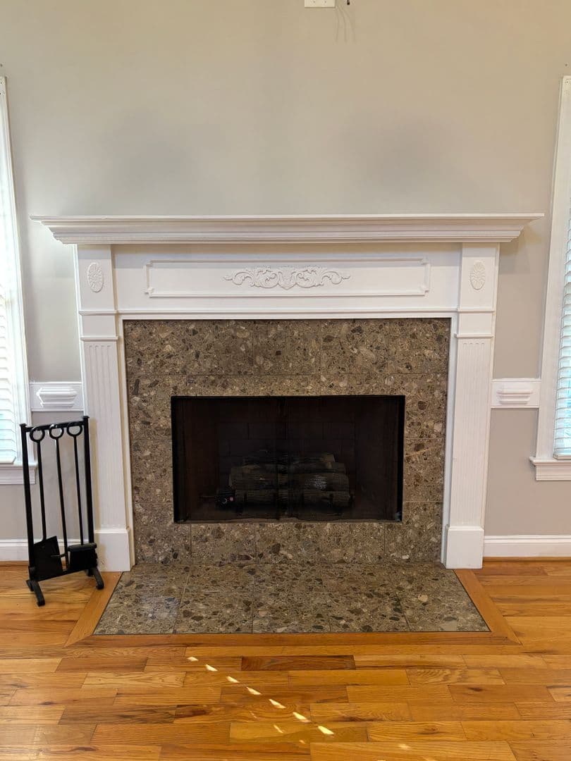 Roebuck House: 522 Saint Helene Ct
