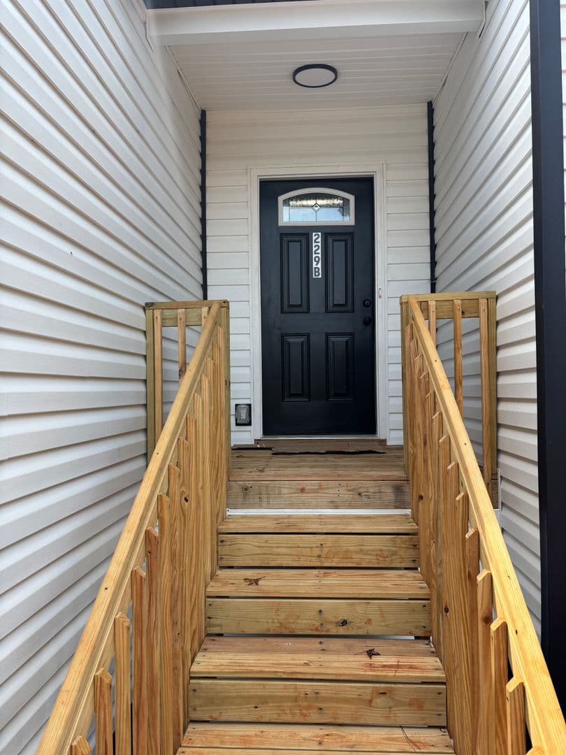 Wellford Townhome: 229 Old Landfill Rd.
