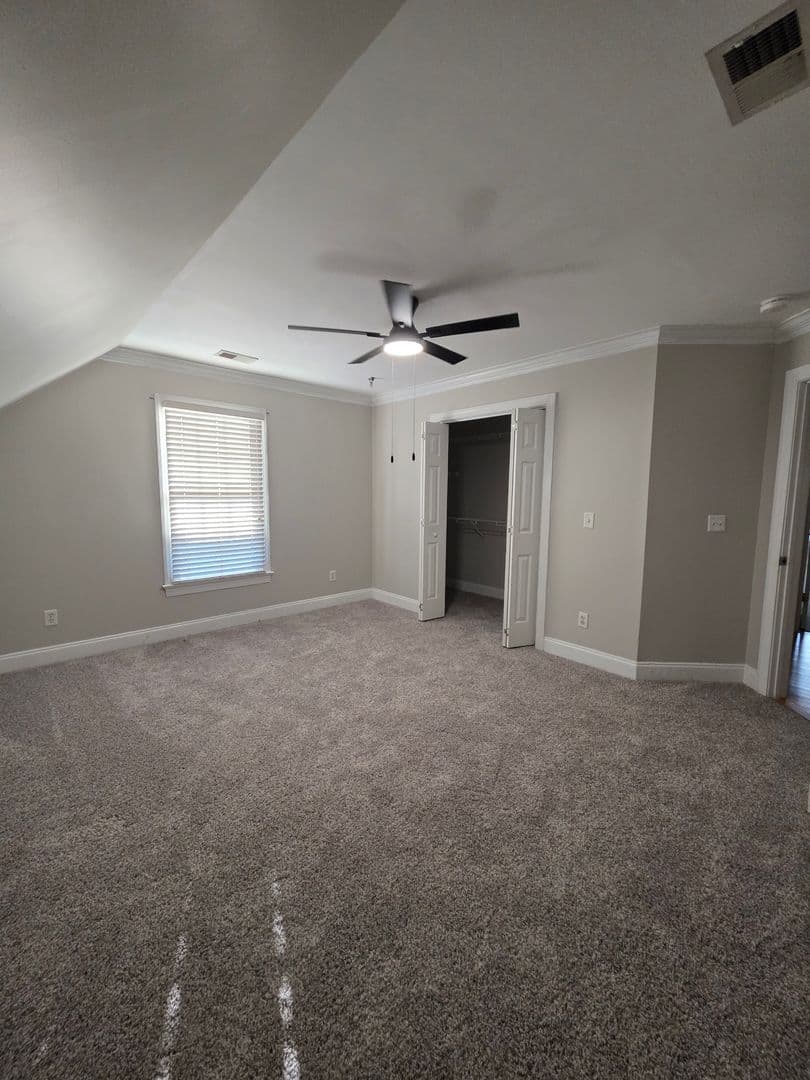 Roebuck House: 522 Saint Helene Ct