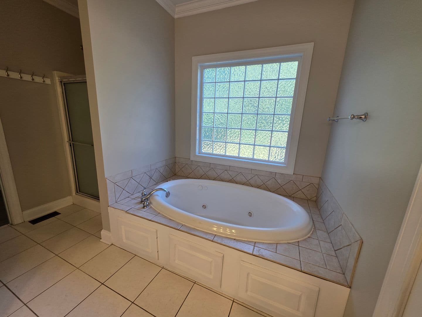 Roebuck House: 522 Saint Helene Ct