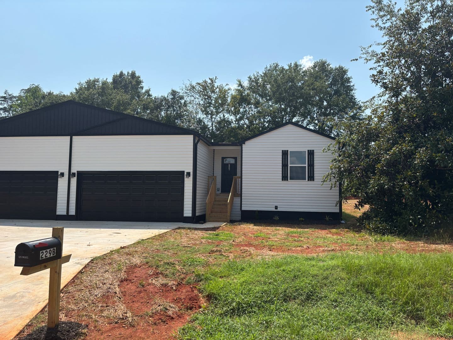 Wellford Townhome: 229 Old Landfill Rd.