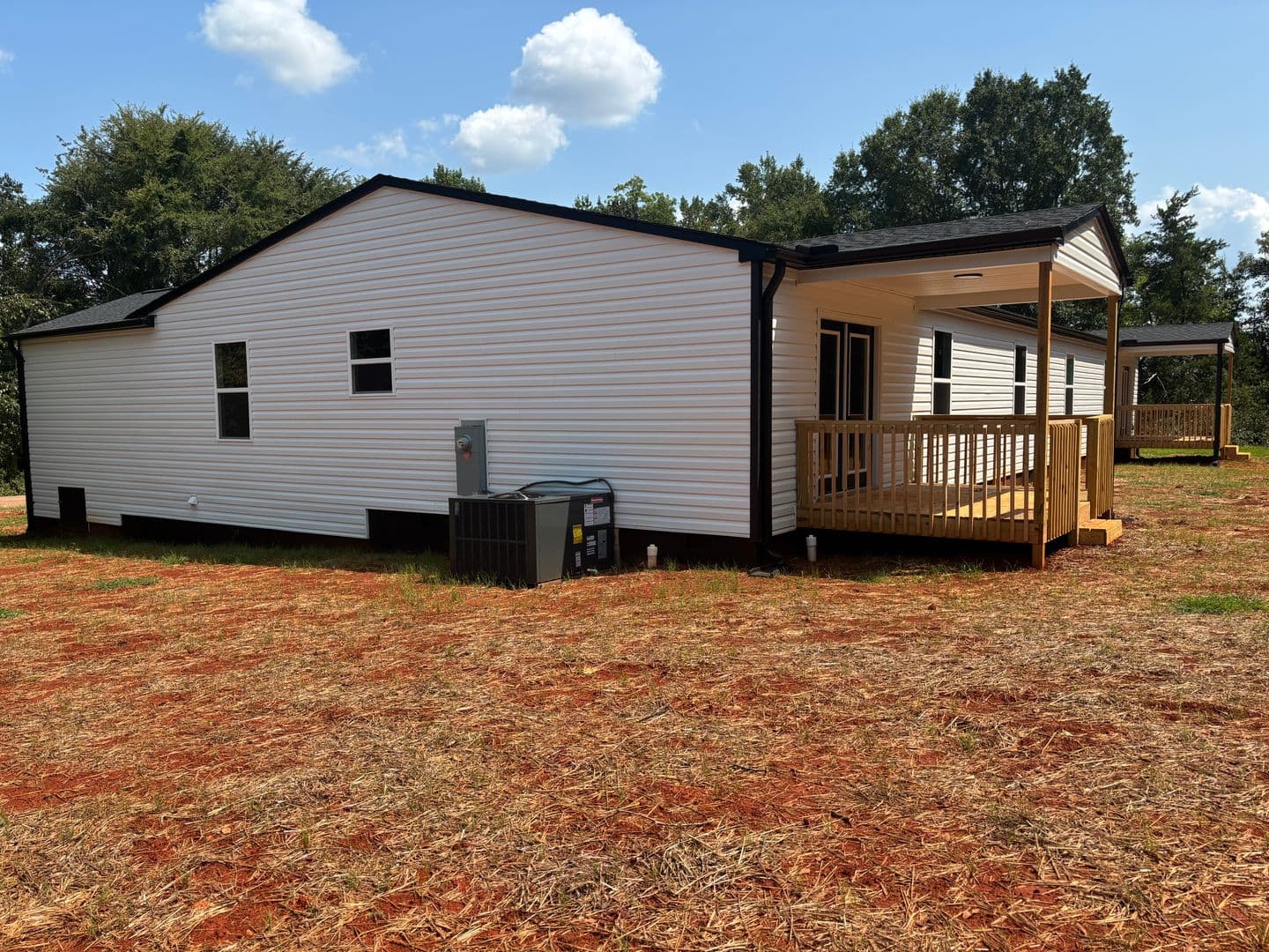 Wellford Townhome: 229 Old Landfill Rd.