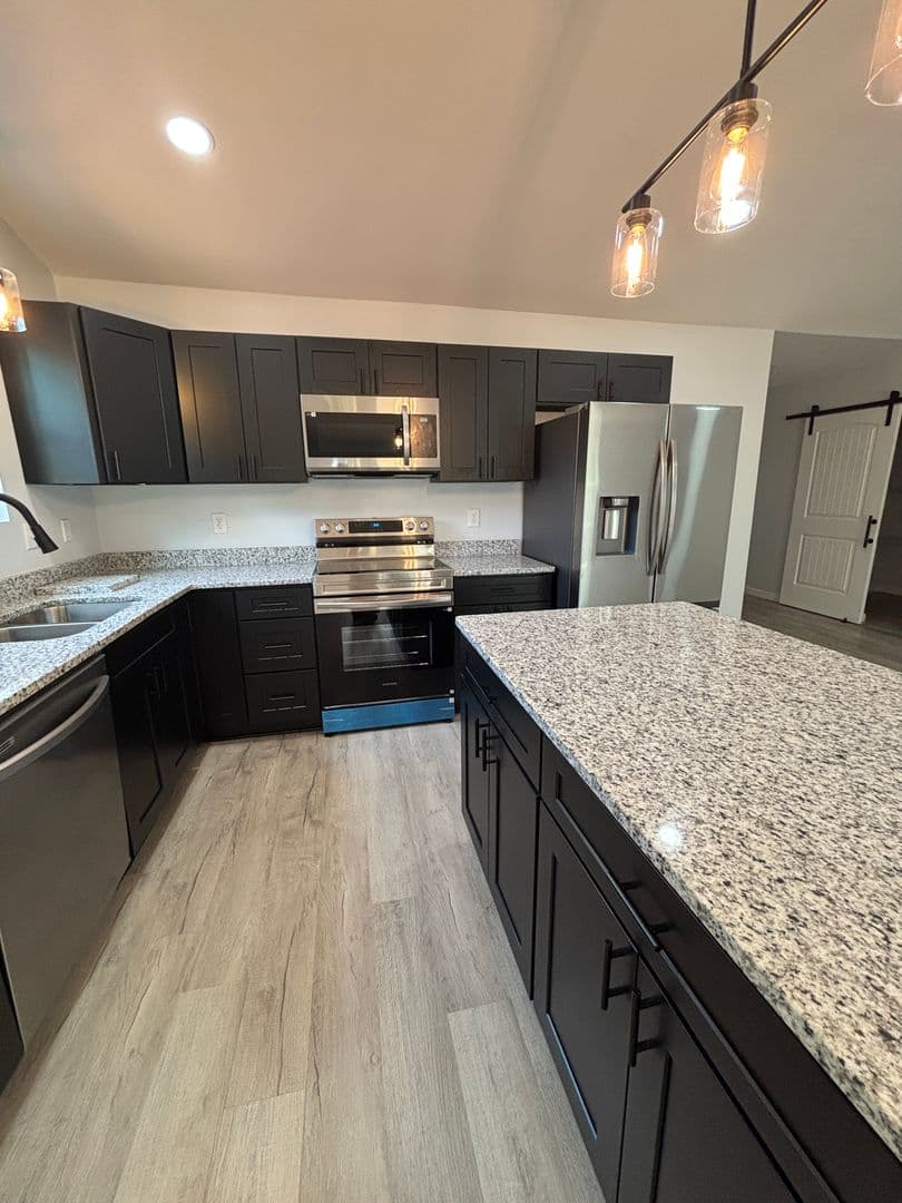 Wellford Townhome: 229 Old Landfill Rd.