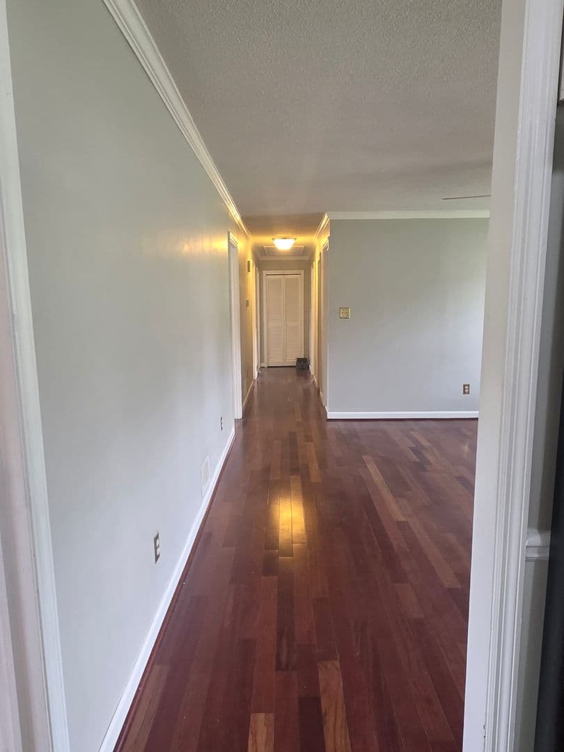 Spartannurg House: 4355 Conrad Dr