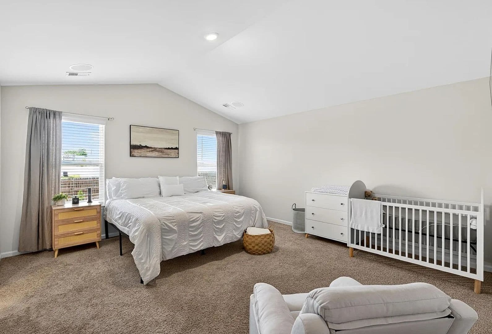 Roebuck House: 1221 Canter Pl