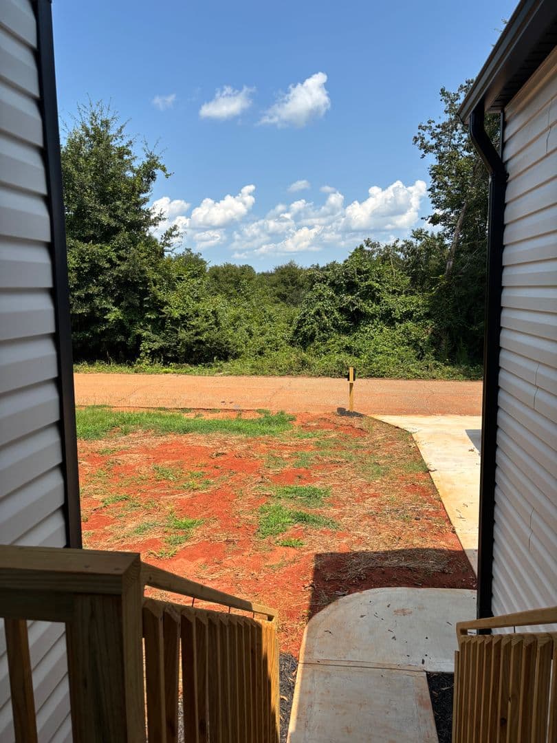 Wellford Townhome: 229 Old Landfill Rd.