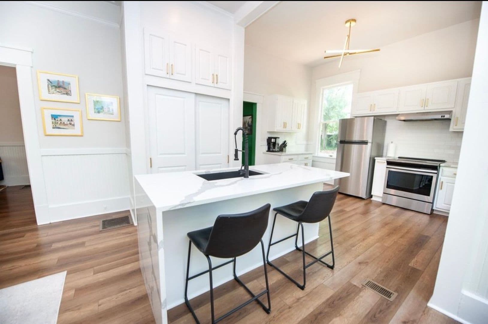 Spartanburg House: 144 W. Hampton Ave