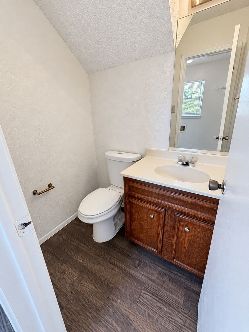 Round Rock Apartment: Hillside at Brushy Creek