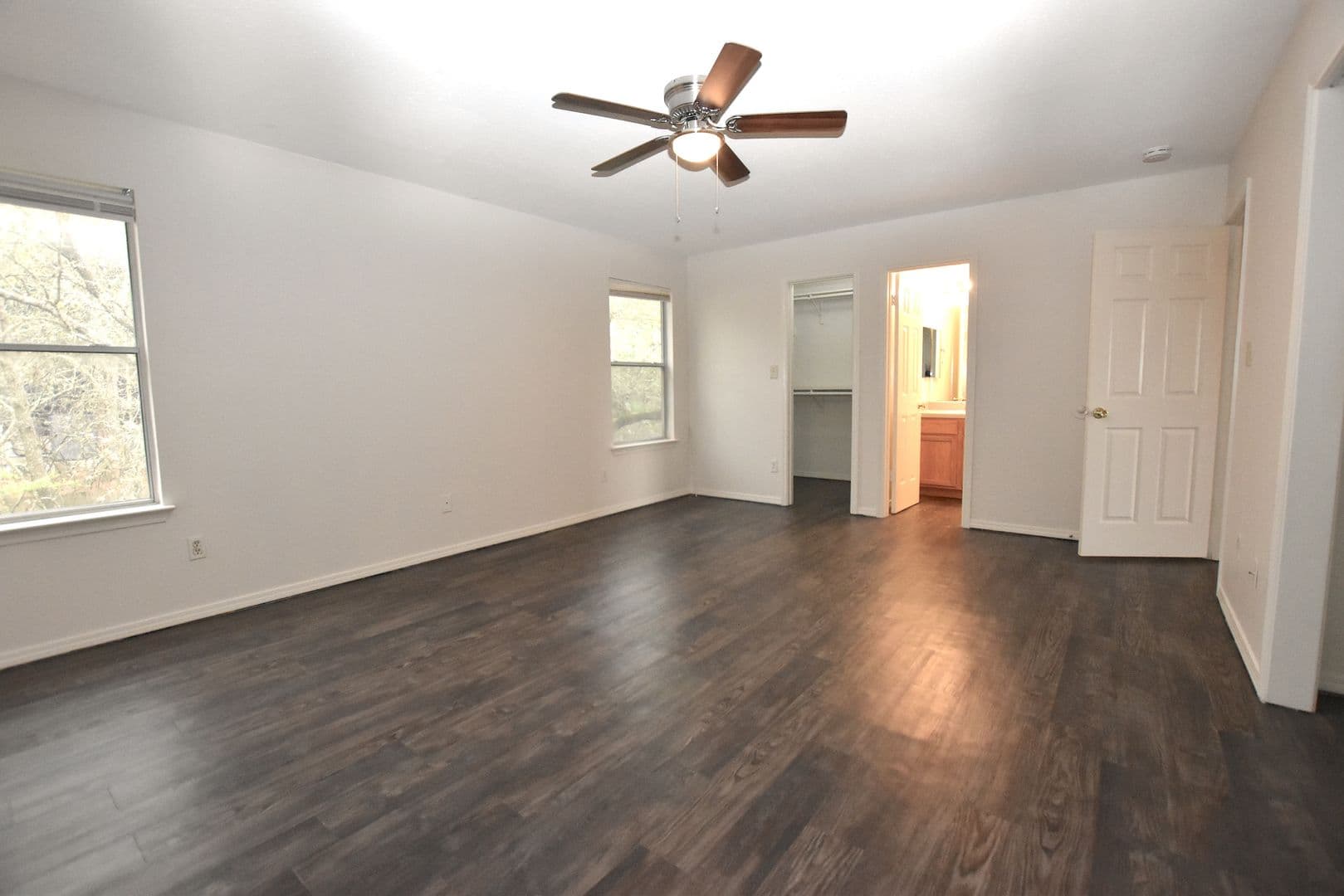 San Marcos Multiplex: 921-923 Sagewood Trail