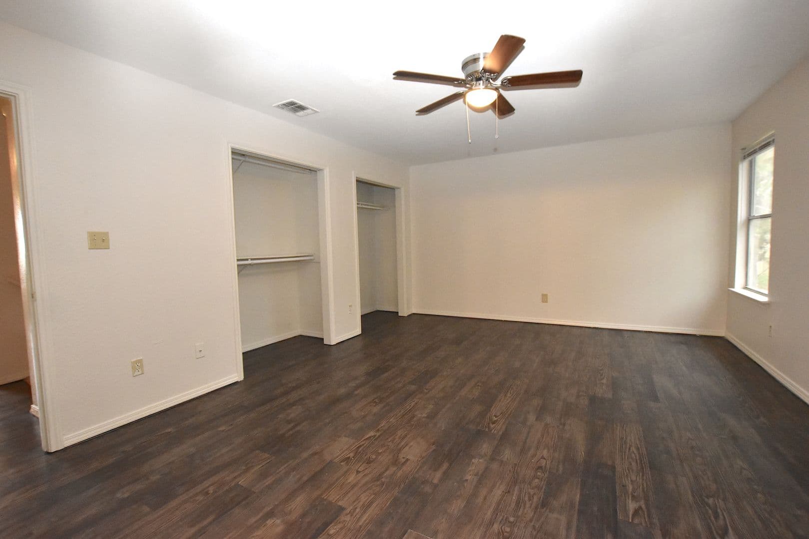 San Marcos Multiplex: 921-923 Sagewood Trail