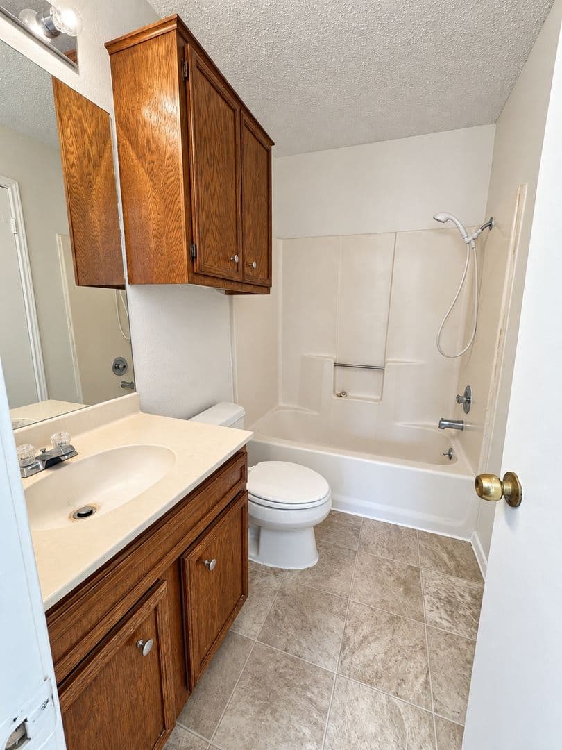 Round Rock Apartment: Hillside at Brushy Creek