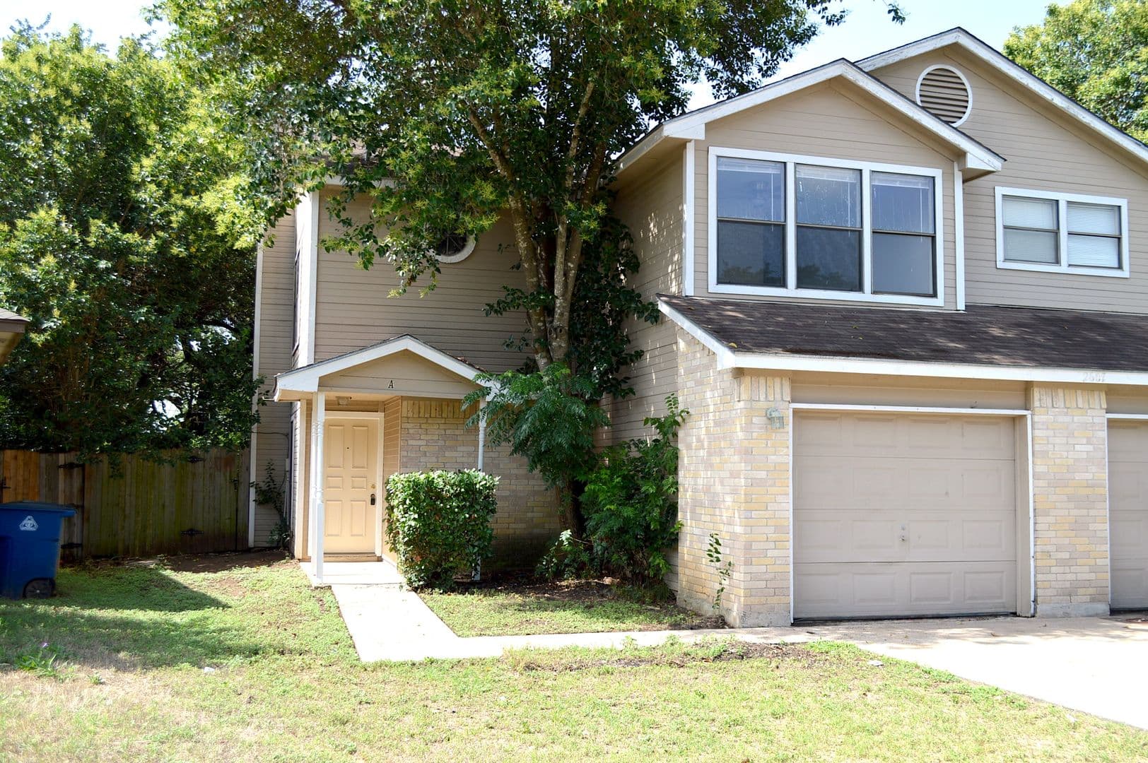 Austin Apartment: 2607 Alcott Lane A/B