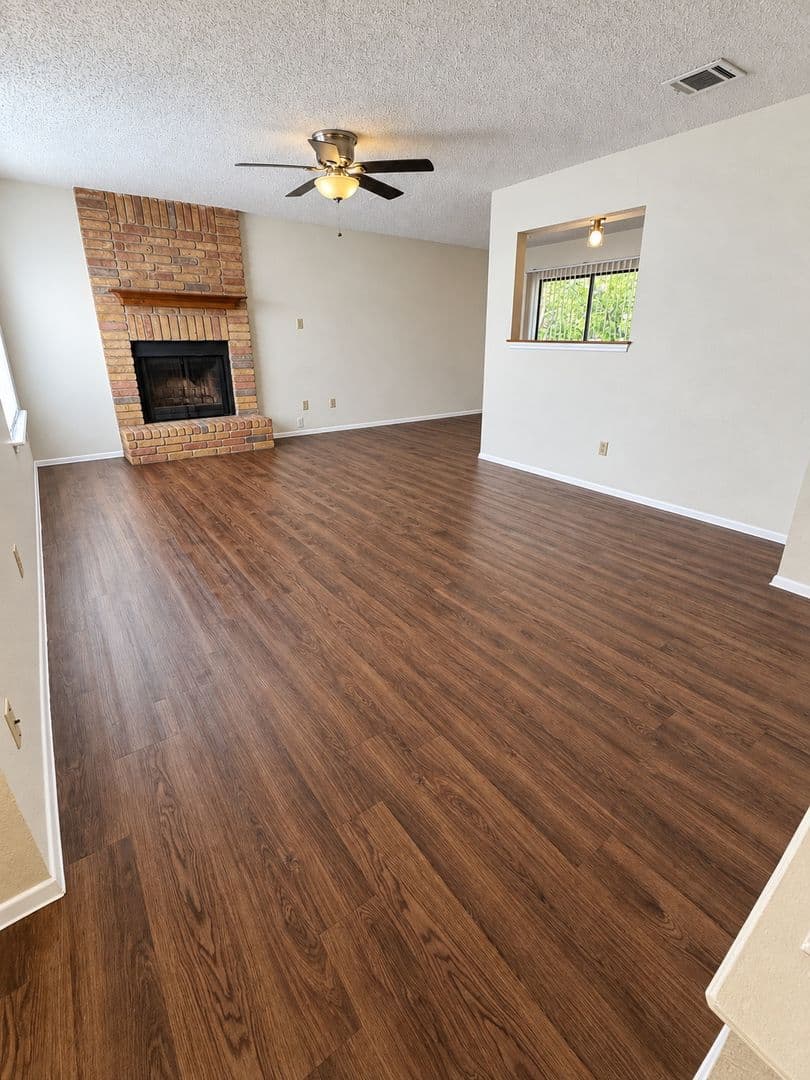 Round Rock Apartment: Hillside at Brushy Creek