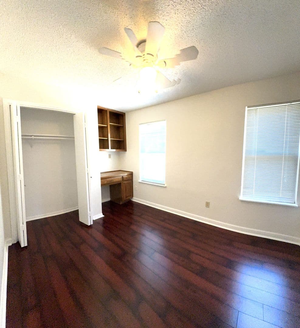 Round Rock House: 2118 Elder Place