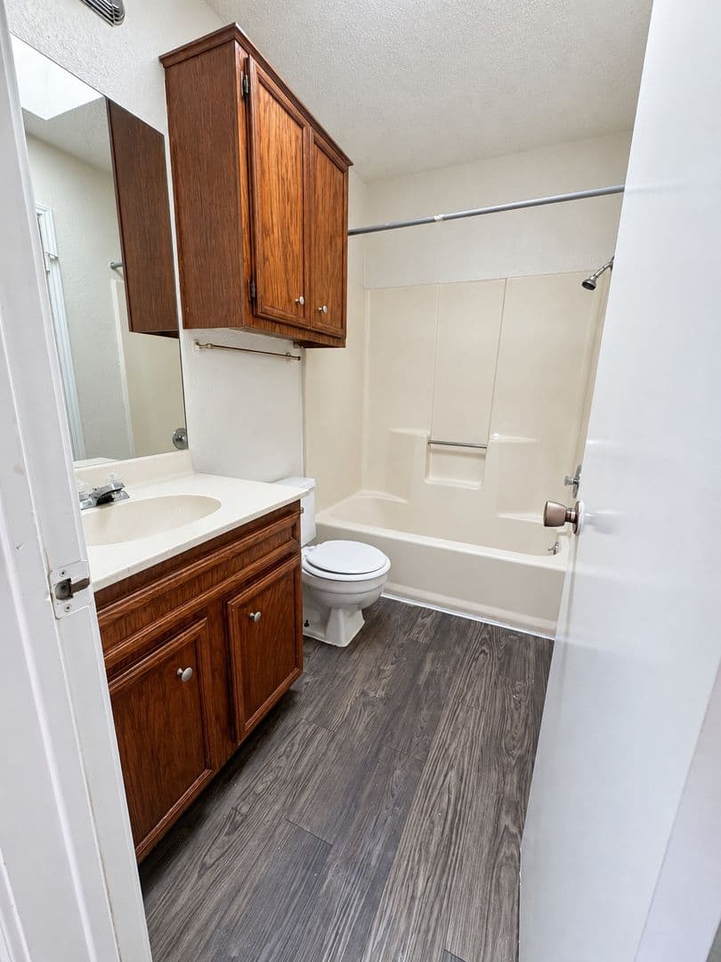 Round Rock Apartment: Hillside at Brushy Creek