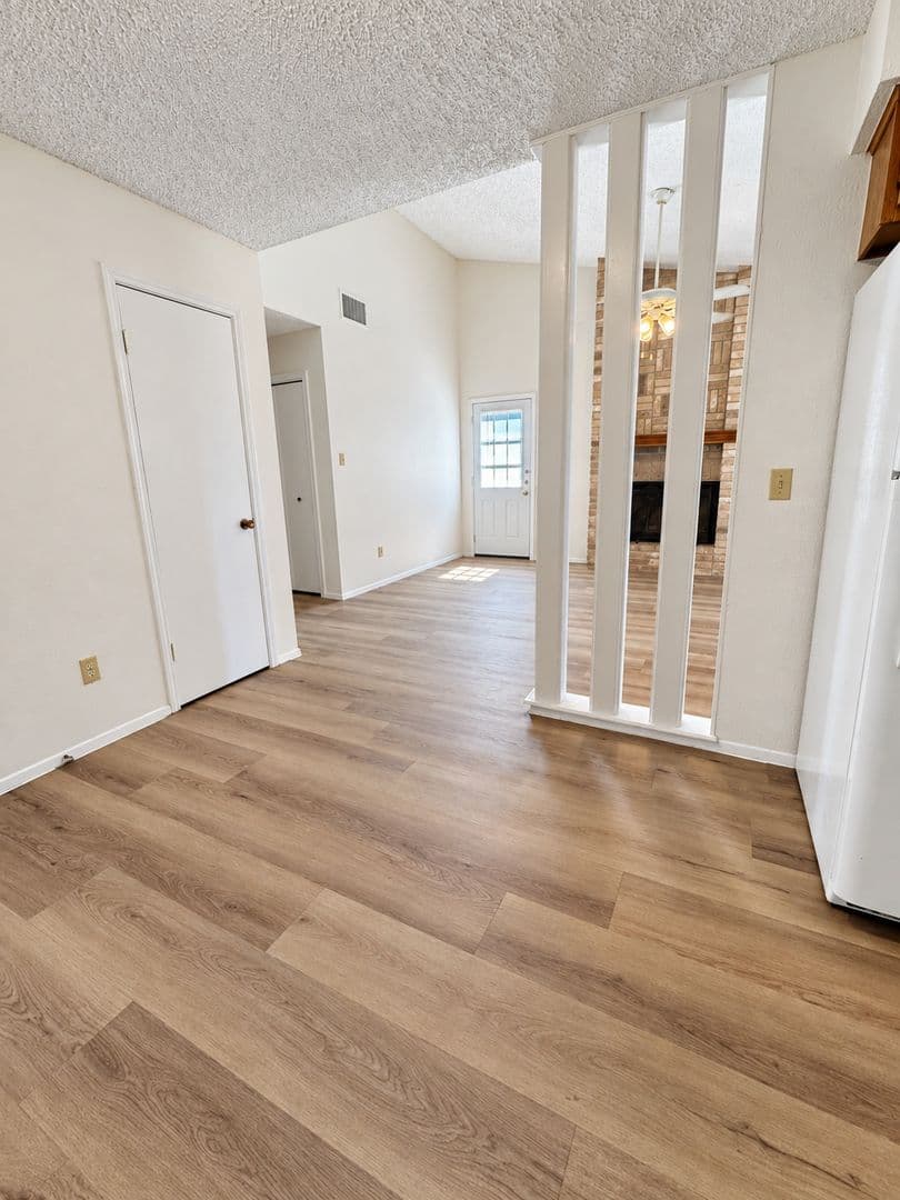 Round Rock Apartment: Hillside at Brushy Creek