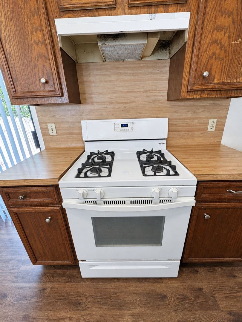 Round Rock Apartment: Hillside at Brushy Creek