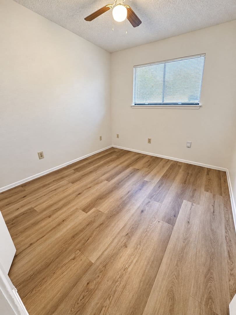 Round Rock Apartment: Hillside at Brushy Creek