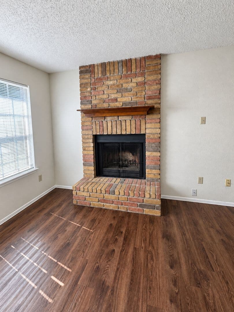 Round Rock Apartment: Hillside at Brushy Creek