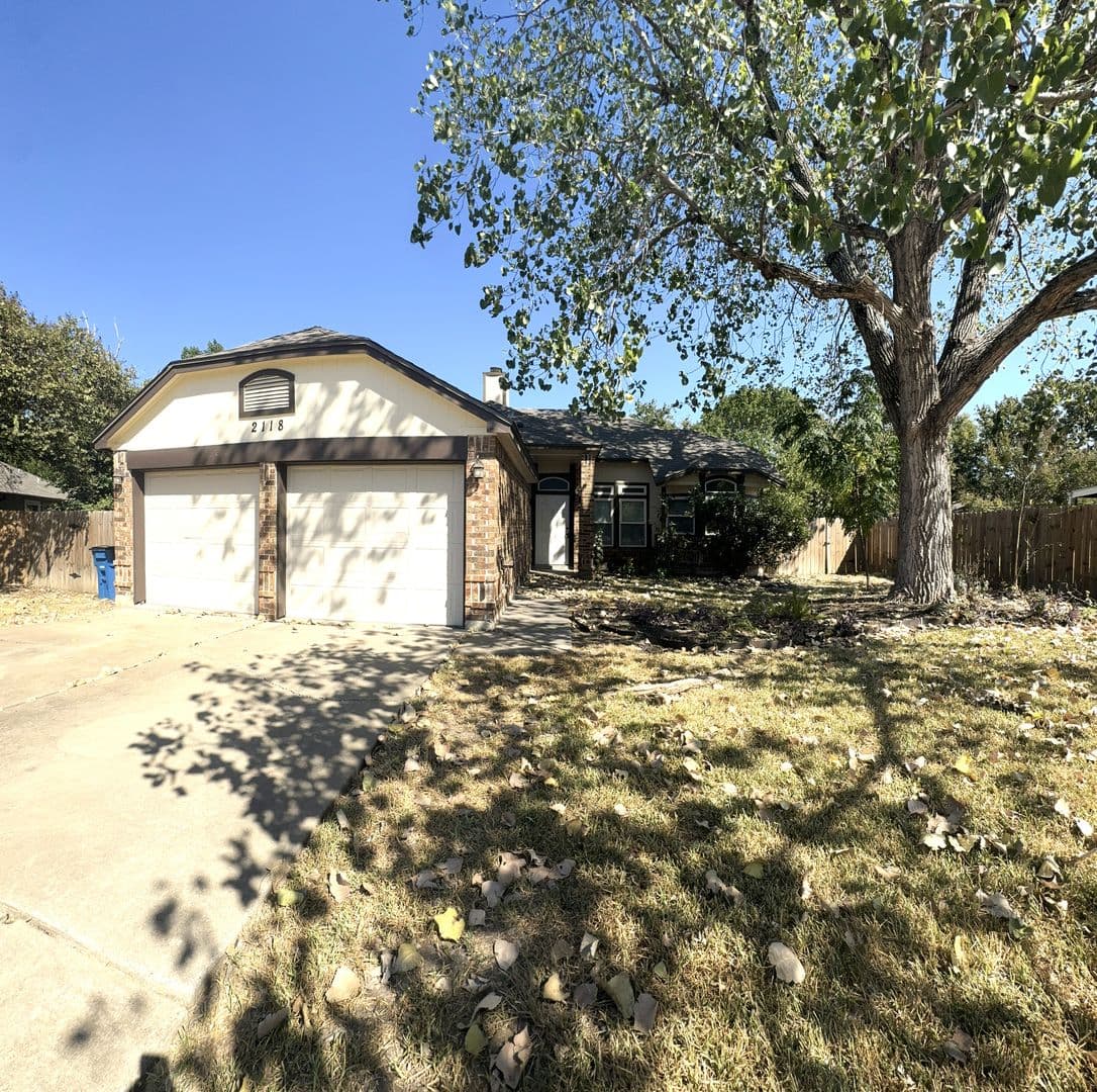 Round Rock House: 2118 Elder Place