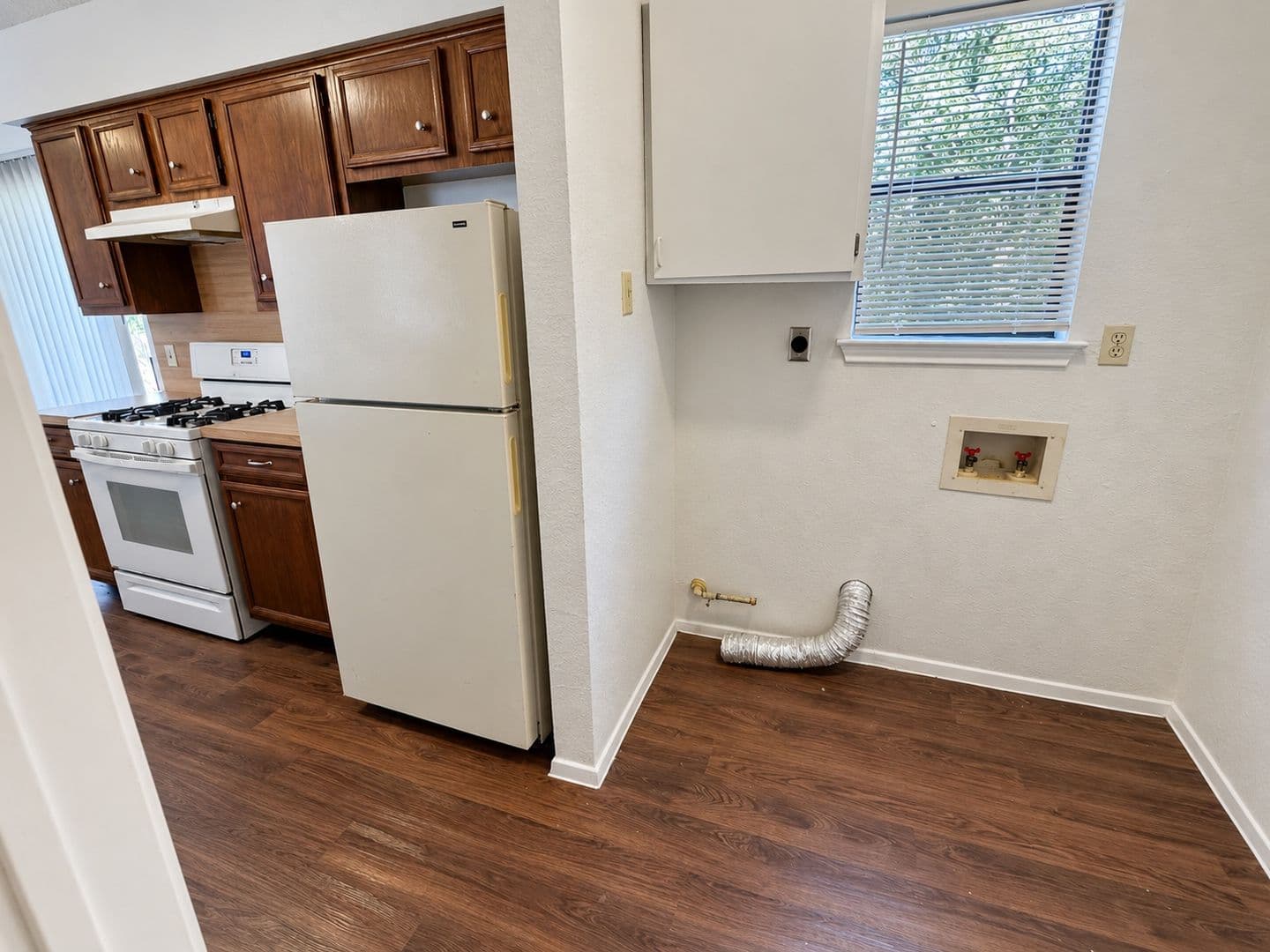 Round Rock Apartment: Hillside at Brushy Creek