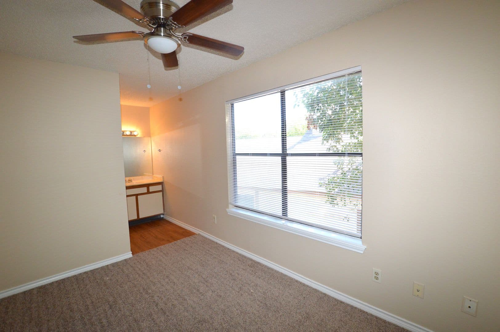 Austin Apartment: 2607 Alcott Lane A/B