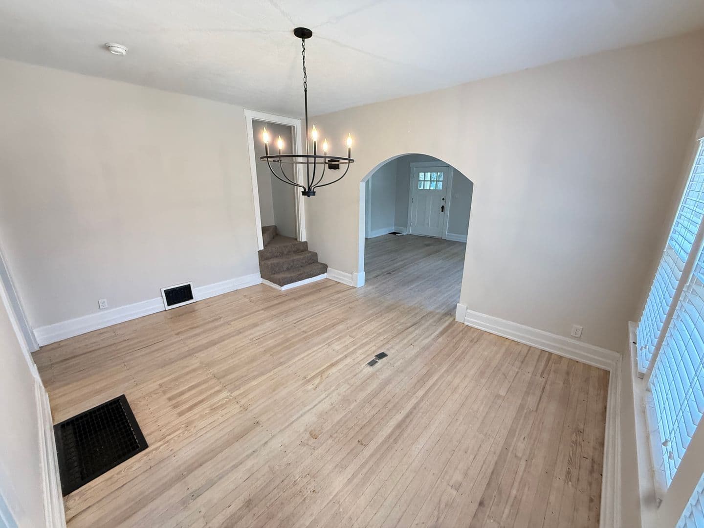 Springfield House: 1038 S Fremont Ave
