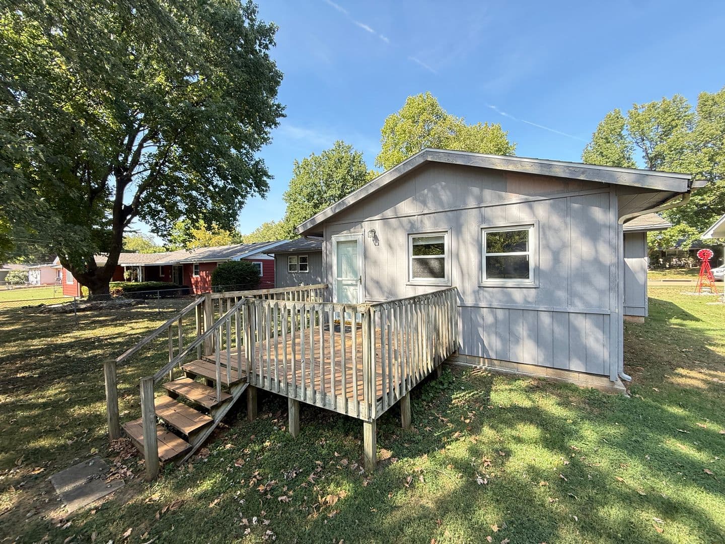 Springfield House: 2144 E Monroe St