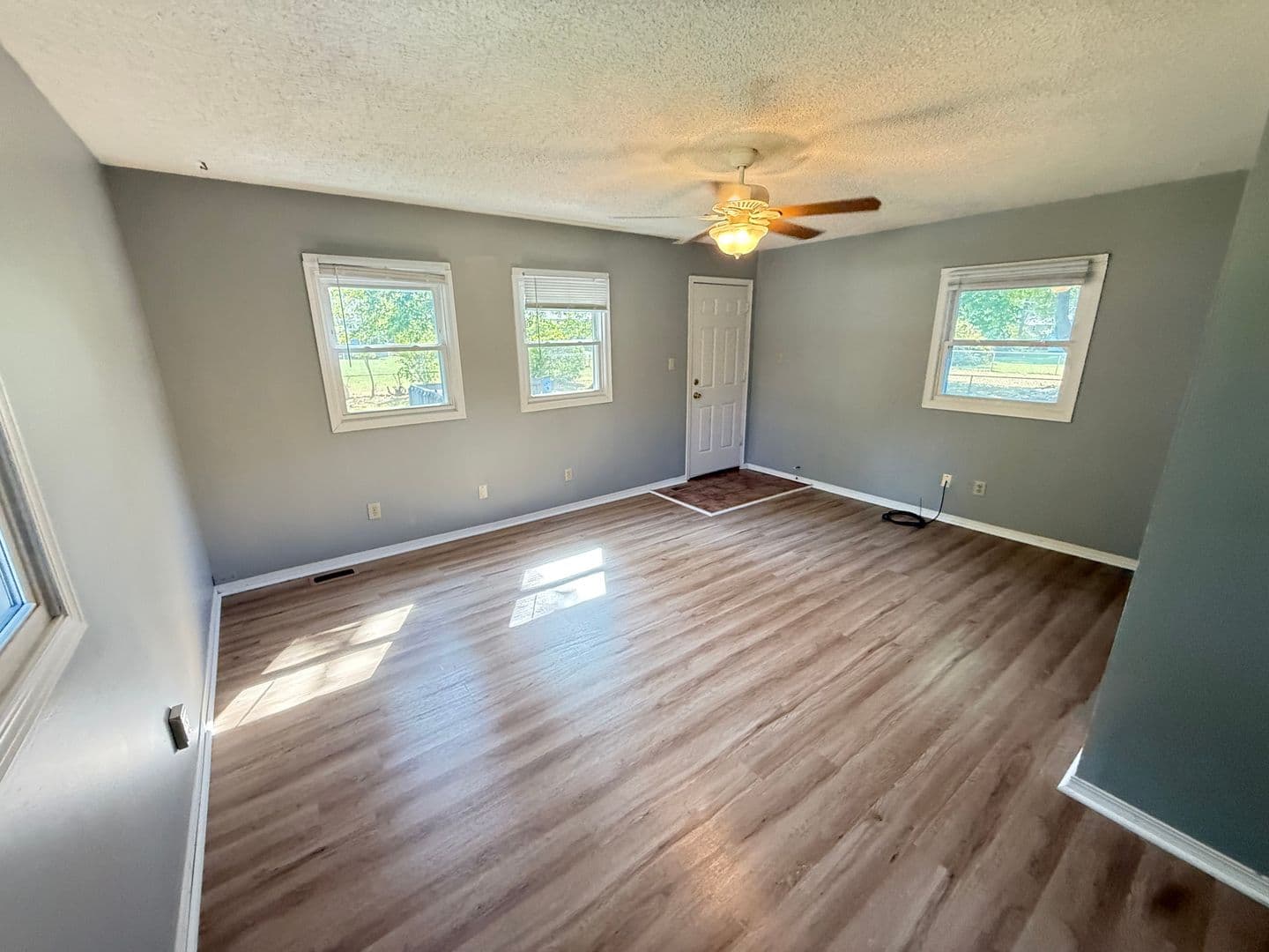 Springfield House: 2144 E Monroe St