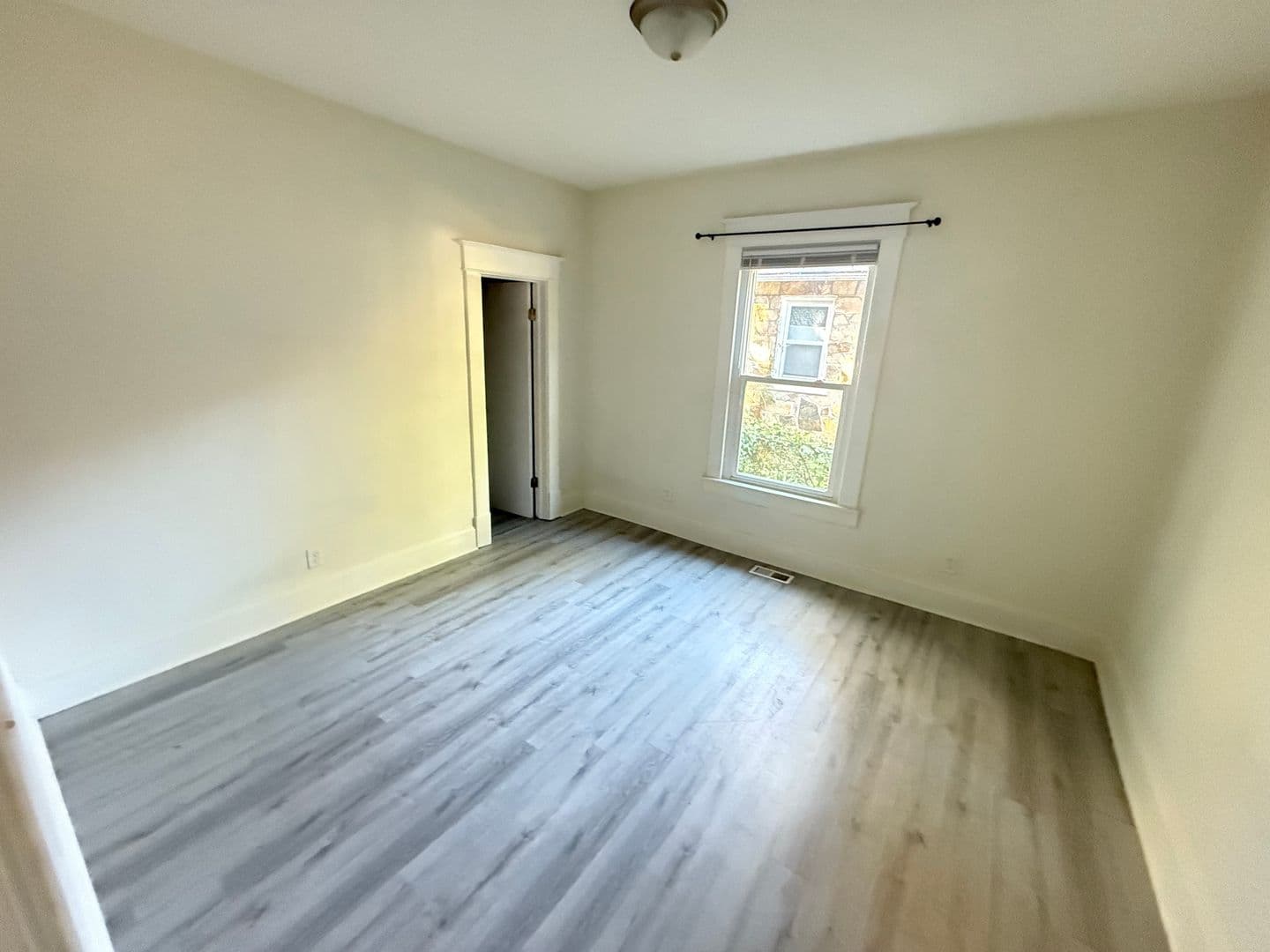 Springfield House: 1424 W. Central St