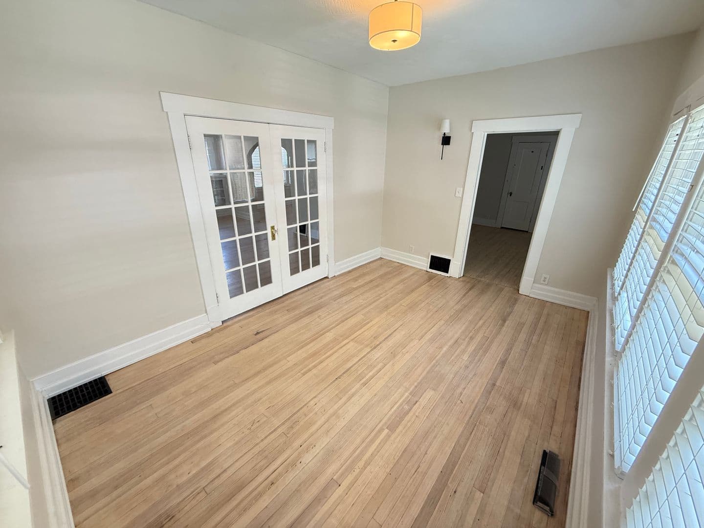 Springfield House: 1038 S Fremont Ave