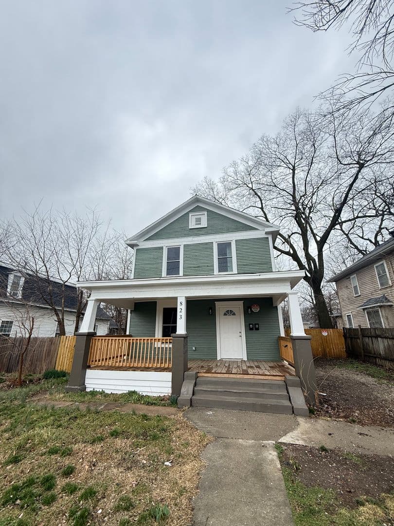 Springfield Apartment: 823 N Main