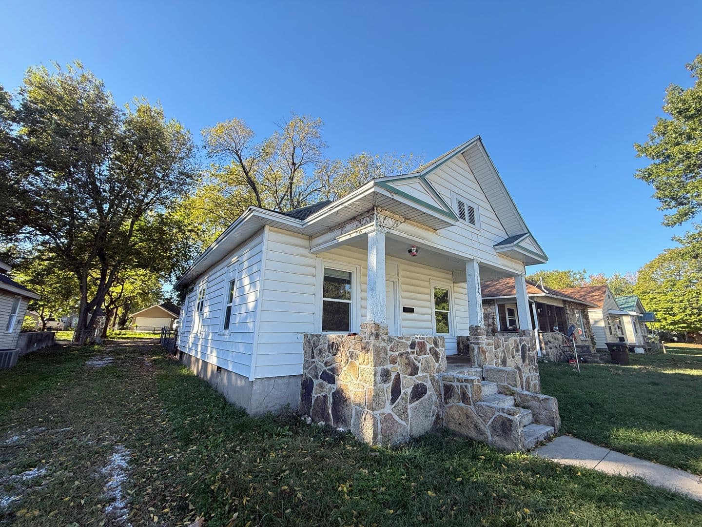 Springfield House: 1424 W. Central St