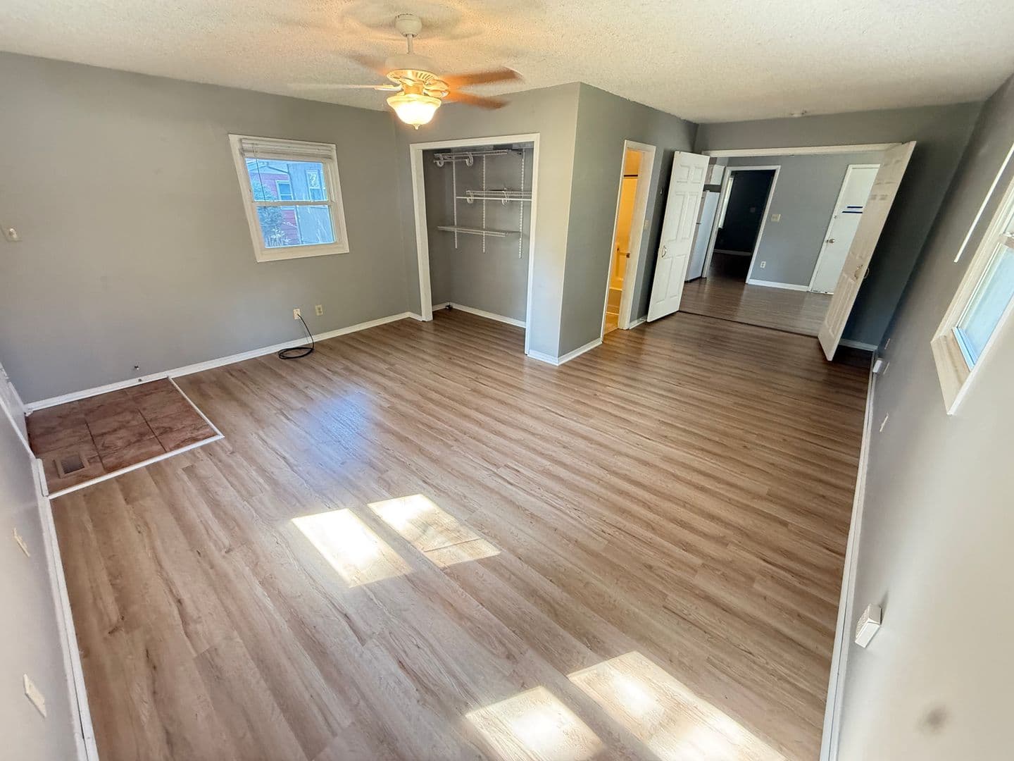Springfield House: 2144 E Monroe St