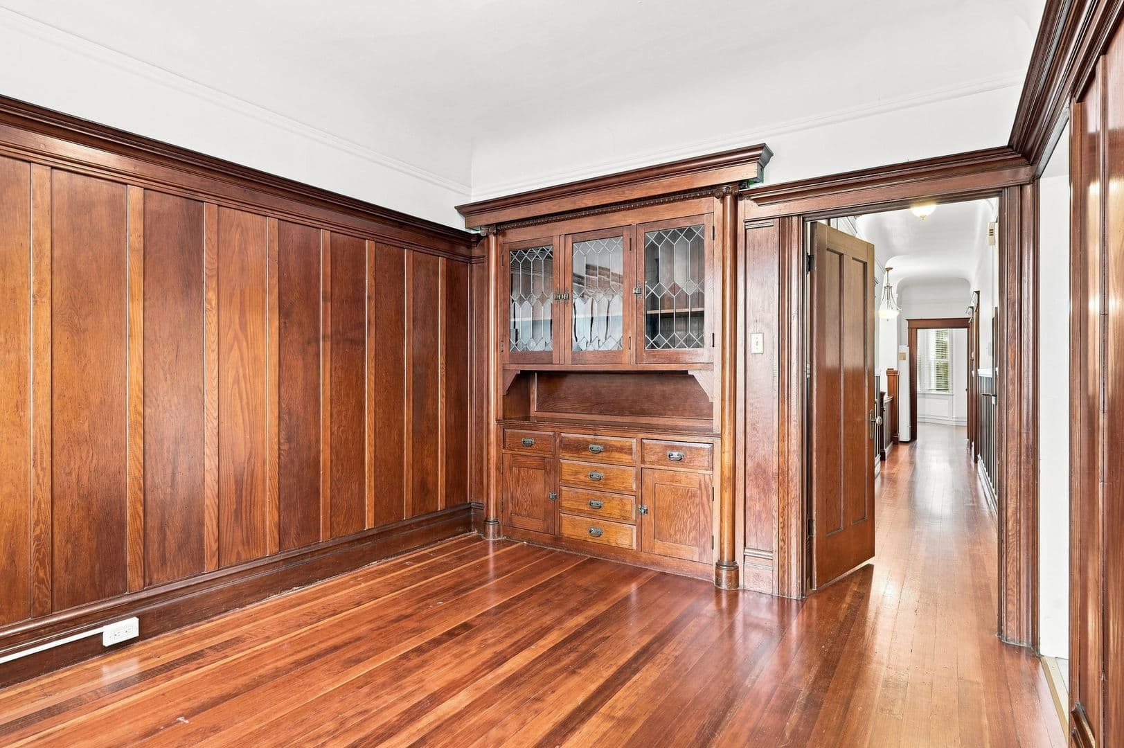 San Francisco Apartment: 1869-1873  Lombard Street